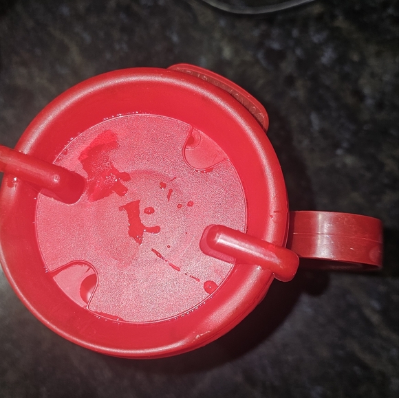 Set of Disney refillable plastic cups - Picture 10 of 11